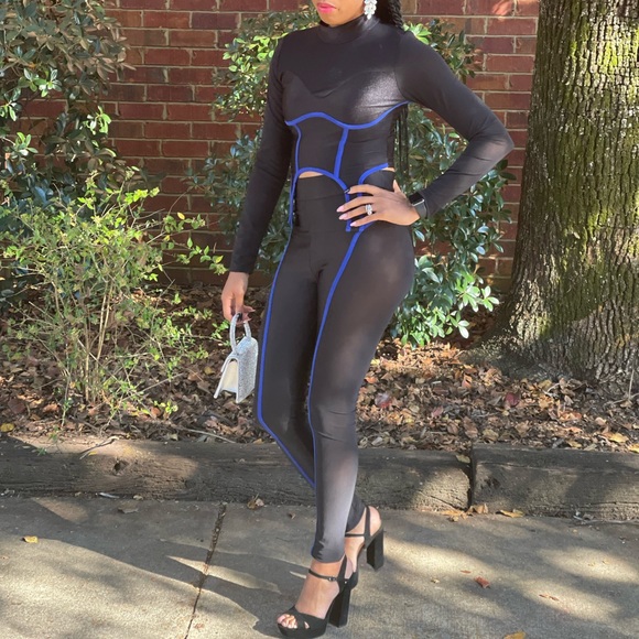 Royal blue and black sheer two piece crop set - Picture 2 of 3